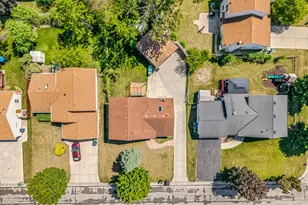 9611 W Darnel Ave, Milwaukee, WI 53224 - Photo 11