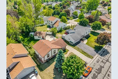 9611 W Darnel Ave, Milwaukee, WI 53224 - Photo 15