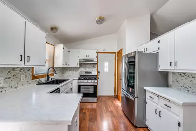 9611 W Darnel Ave, Milwaukee, WI 53224 - Photo 21