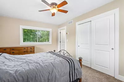 1010  Rolling Green Dr, Brookfield, WI 53186 - Photo 13