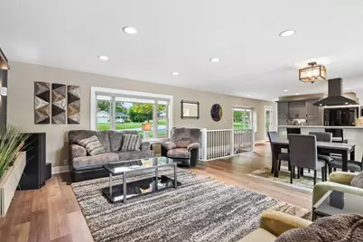 1010  Rolling Green Dr, Brookfield, WI 53186 - Photo 9