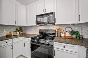 220 E Reservoir Ave, Milwaukee, WI 53212 - Photo 9