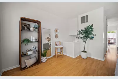 220 E Reservoir Ave, Milwaukee, WI 53212 - Photo 15
