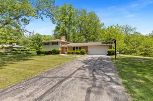 1940 Woodland Dr, Racine, WI 53108 - Photo 25