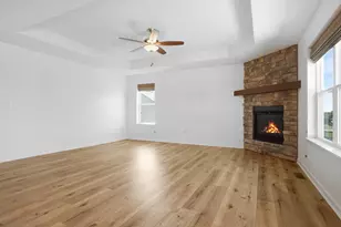 625 Mary Way, Slinger, WI 53086 - Photo 11