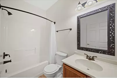 8614 S Stratford Rd, Oak Creek, WI 53154 - Photo 15