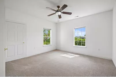 8614 S Stratford Rd, Oak Creek, WI 53154 - Photo 11