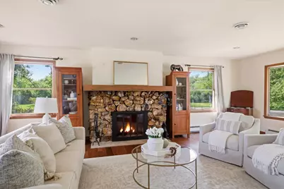 N7W29615  Thames Ct, Delafield, WI 53188 - Photo 5