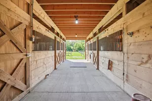 N7W29615 Thames Ct, Delafield, WI 53188 - Photo 19