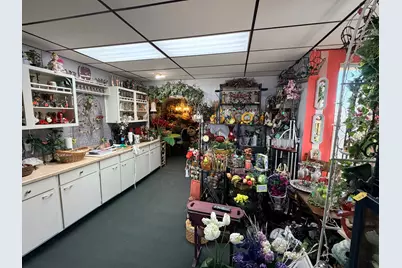 2009  Washington St, Two Rivers, WI 54241 - Photo 5