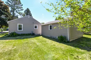 1304 N Grandview Blvd, Waukesha, WI 53188 - Photo 21