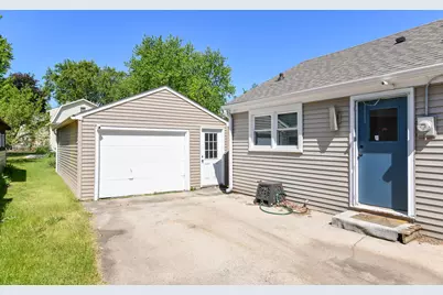1304 N Grandview Blvd, Waukesha, WI 53188 - Photo 17