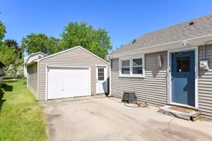 1304 N Grandview Blvd, Waukesha, WI 53188 - Photo 17