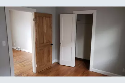 2830 W Saint Paul Ave #Upper, Milwaukee, WI 53208 - Photo 11
