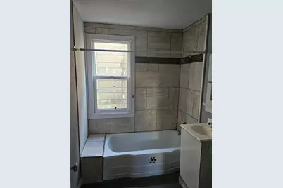 2830 W Saint Paul Ave #Upper, Milwaukee, WI 53208 - Photo 5