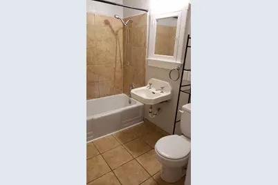 2830 W Saint Paul Ave #Upper, Milwaukee, WI 53208 - Photo 15