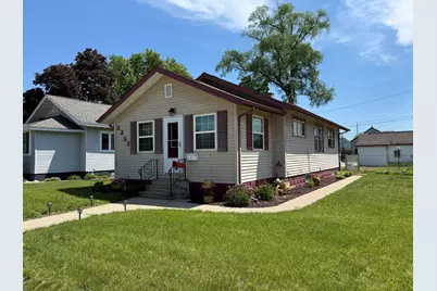 2253  14th St, La Crosse, WI 54601 - Photo 1