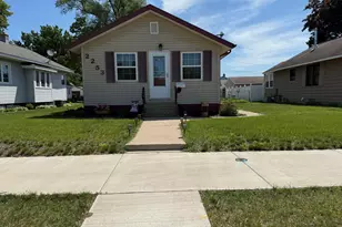 2253 14th St, La Crosse, WI 54601 - Photo 3
