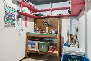 9415 W Arthur Ave, West Allis, WI 53227 - Photo 29