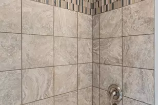 9415 W Arthur Ave, West Allis, WI 53227 - Photo 21