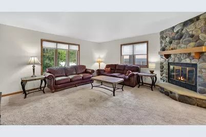 11503 W Layton Ave #11501, Greenfield, WI 53228 - Photo 5