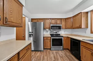 11503 W Layton Ave, Greenfield, WI 53228 - Photo 19
