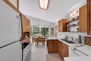 4435 N Glenway St, Wauwatosa, WI 53225 - Photo 9