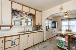 279 E Arndt St, Fond du Lac, WI 54935 - Photo 9