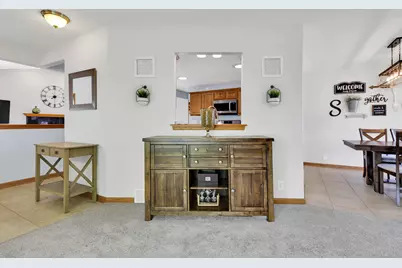 7527 S 73rd St, Franklin, WI 53132 - Photo 7