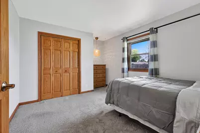 7527 S 73rd St, Franklin, WI 53132 - Photo 17
