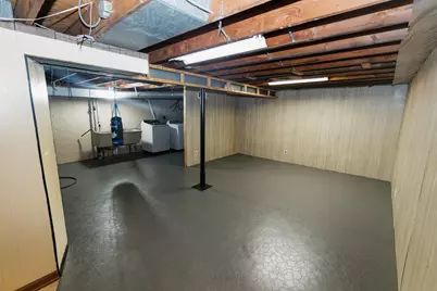 3820 W Iona Ter, Milwaukee, WI 53221 - Photo 27