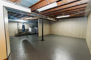 3820 W Iona Terrace, Milwaukee, WI 53221 - Photo 23