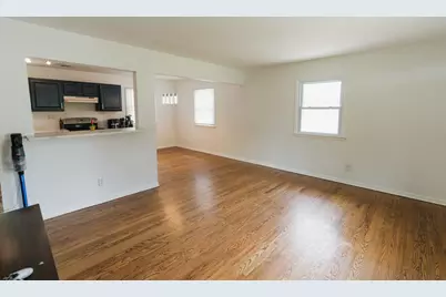 3820 W Iona Ter, Milwaukee, WI 53221 - Photo 7