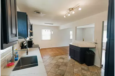 3820 W Iona Ter, Milwaukee, WI 53221 - Photo 11