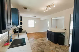3820 W Iona Terrace, Milwaukee, WI 53221 - Photo 11