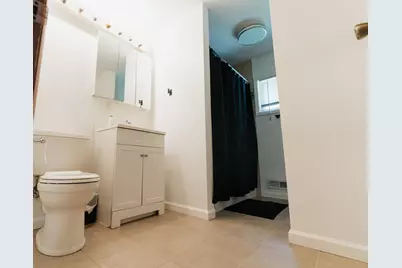 3820 W Iona Ter, Milwaukee, WI 53221 - Photo 15