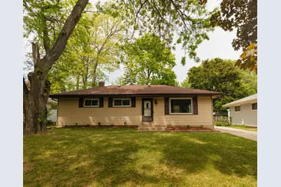 3820 W Iona Ter, Milwaukee, WI 53221 - Photo 3