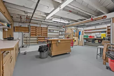 429 E Armour Ave, Milwaukee, WI 53207 - Photo 31