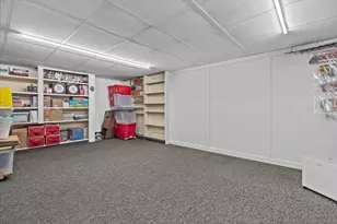 429 E Armour Ave, Milwaukee, WI 53207 - Photo 29