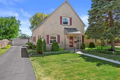 429 E Armour Ave, Milwaukee, WI 53207 - Photo 1