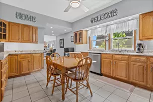 429 E Armour Ave, Milwaukee, WI 53207 - Photo 11