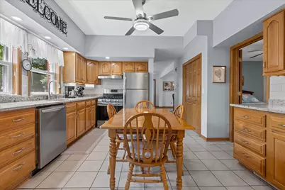 429 E Armour Ave, Milwaukee, WI 53207 - Photo 9