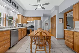 429 E Armour Ave, Milwaukee, WI 53207 - Photo 9