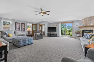 429 E Armour Ave, Milwaukee, WI 53207 - Photo 21
