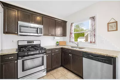 N85W16267  May Ave, Menomonee Falls, WI 53051 - Photo 7