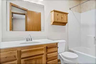 823  Windhill St, Onalaska, WI 54650 - Photo 23