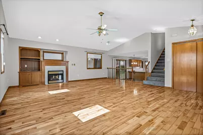 823  Windhill St, Onalaska, WI 54650 - Photo 7