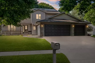 823  Windhill St, Onalaska, WI 54650 - Photo 1