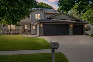 823 Windhill St, Onalaska, WI 54650 - Photo 1