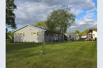 2260  Cobblestone Ln, Beloit, WI 53511 - Photo 9
